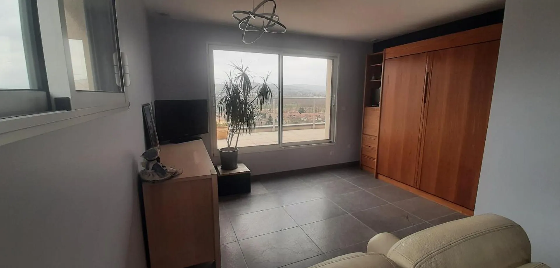 Studio Independant De 28 M2, Avec Vue Magnifique. Chazay-d'Azergues France